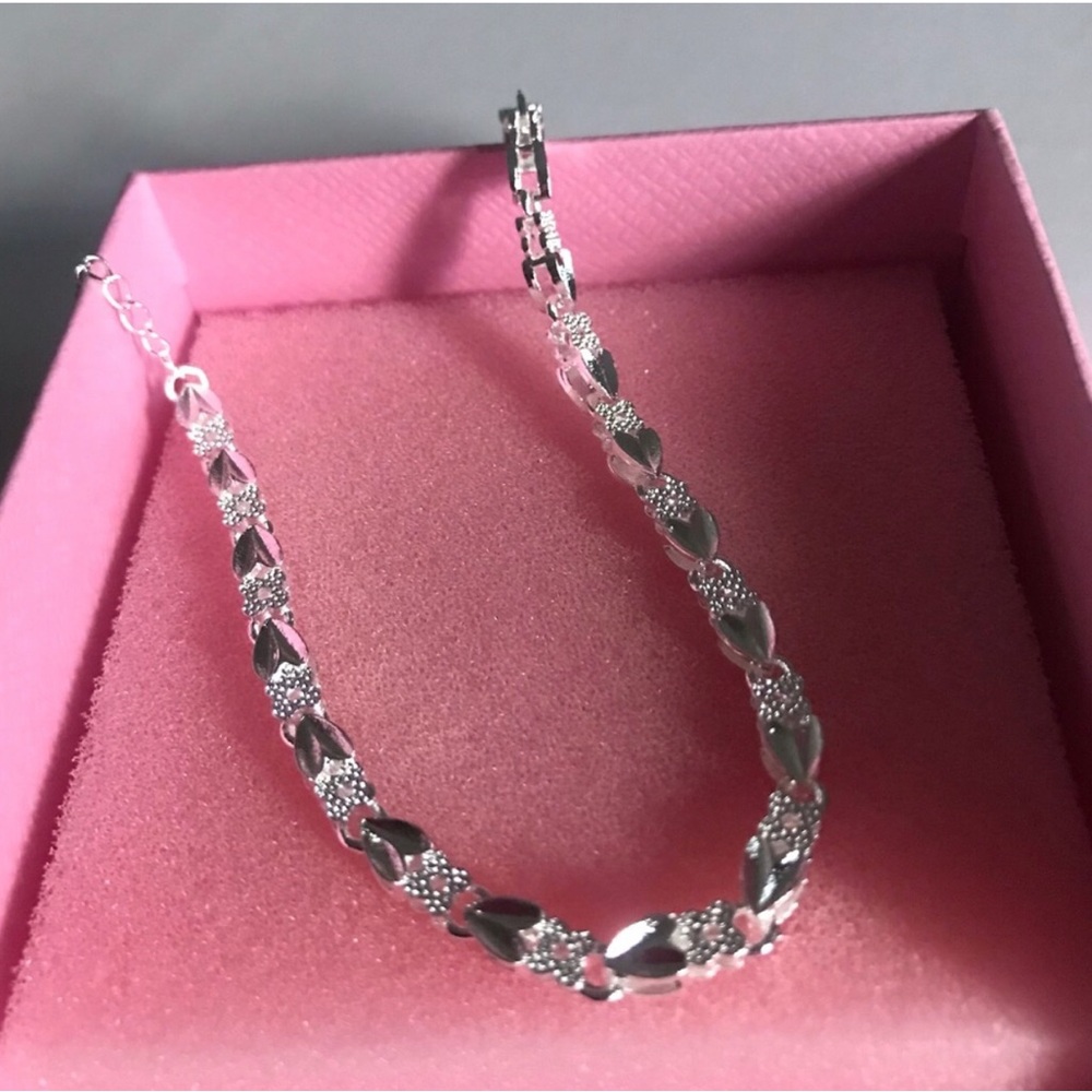 Sterling Silver Women's Leaf Link Bracelet